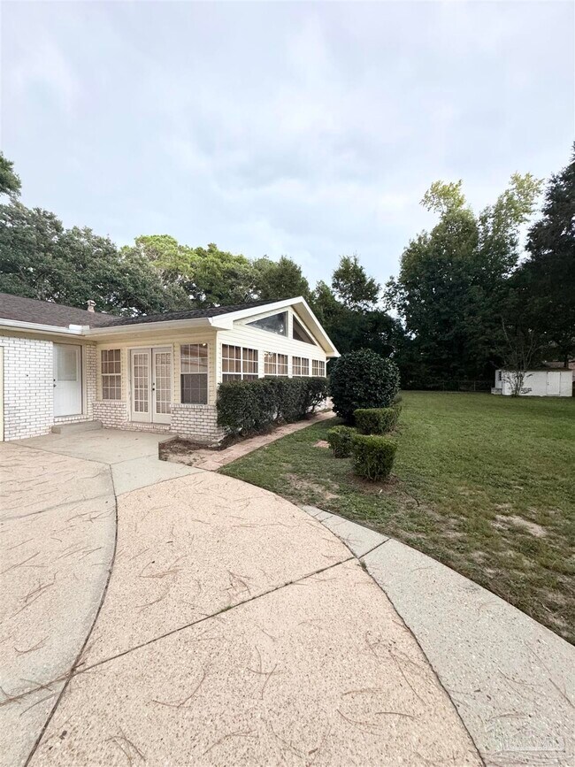 Building Photo - 3821 Collingswood Rd
