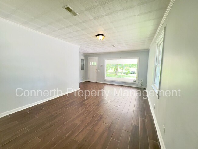 Building Photo - 2880 Trough Springs Rd
