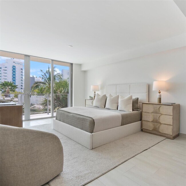 Building Photo - 10281 W Bay Harbor Dr