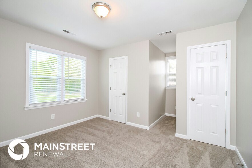 Building Photo - 5600 Marty Ln