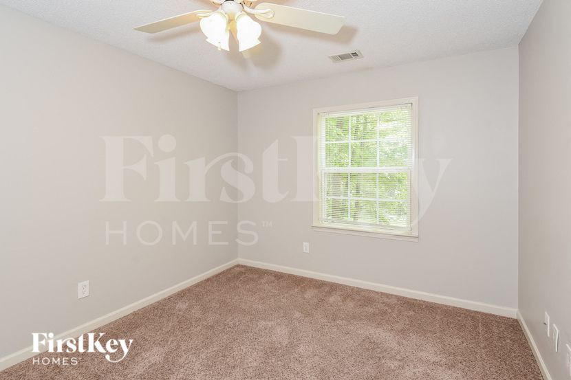 Building Photo - 38 Michael Ct