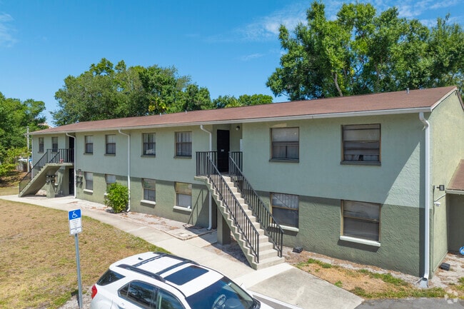 Building Photo - Cedar Hollow Apartments