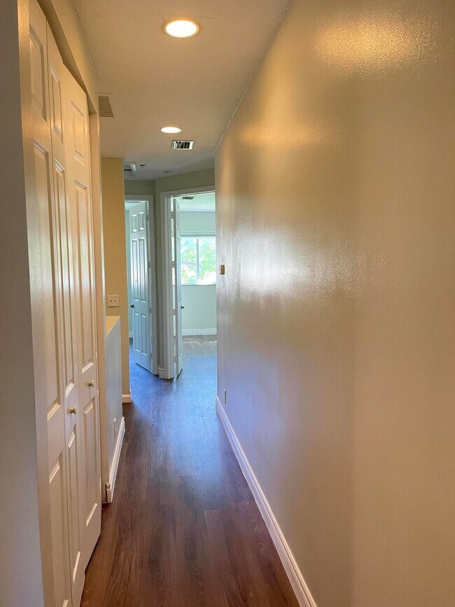 Building Photo - 4282 Berkshire Wharf Dr