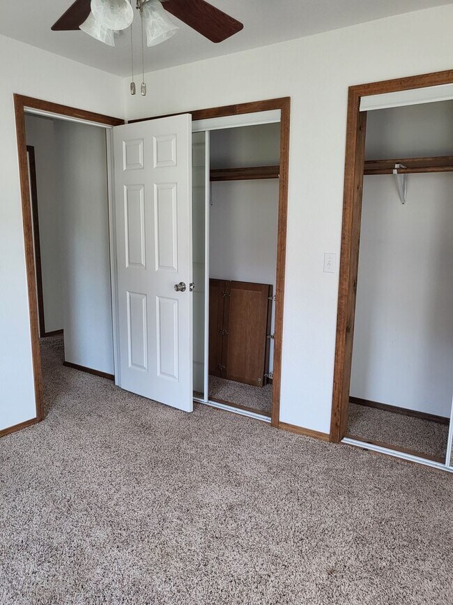 Building Photo - Chris Lane Duplex