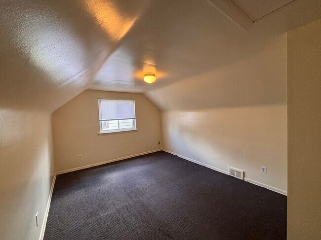 Building Photo - 14824 Myola Ave