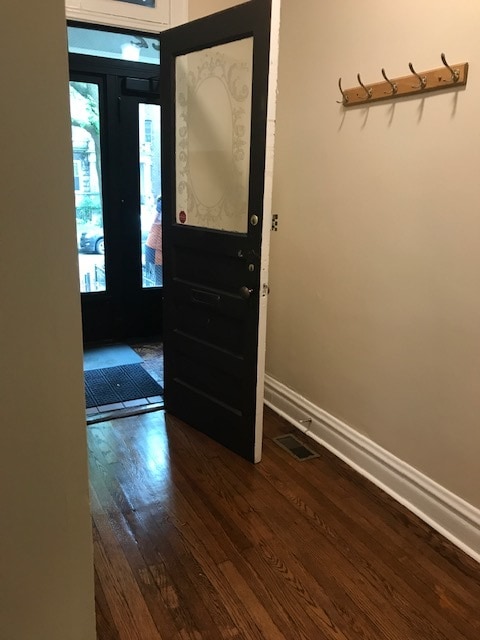 Building Photo - 1322 W Eddy St