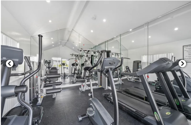 Building Photo - 801 E Orangewood Ave