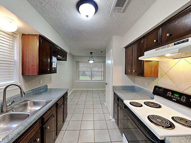 Building Photo - Special Price If Leased By 01/16