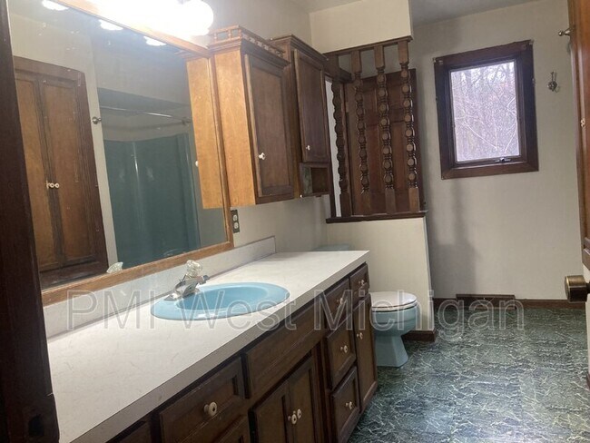 Building Photo - 1275 104th St SW