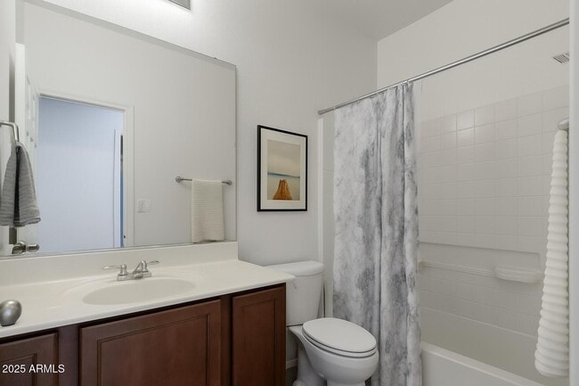 Building Photo - 44175 W Knauss Dr