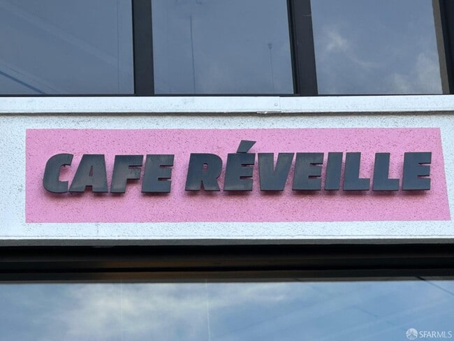 Building Photo - 1463 Hyde St