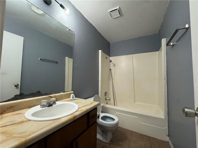Building Photo - 312 S Halsey St