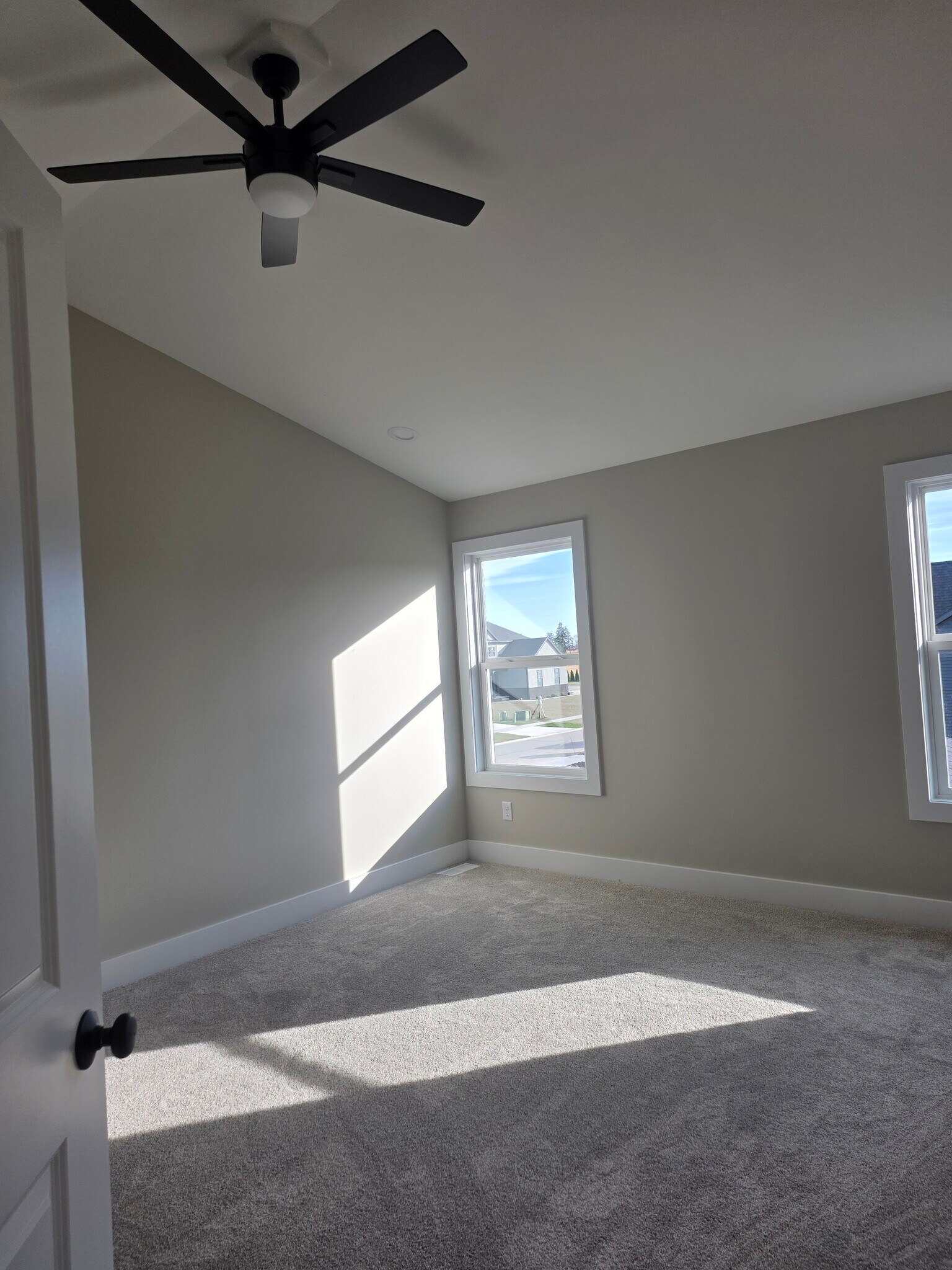 Building Photo - 9425 Newbury Ln