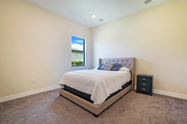 Building Photo - 11624 SALLY ANN Dr