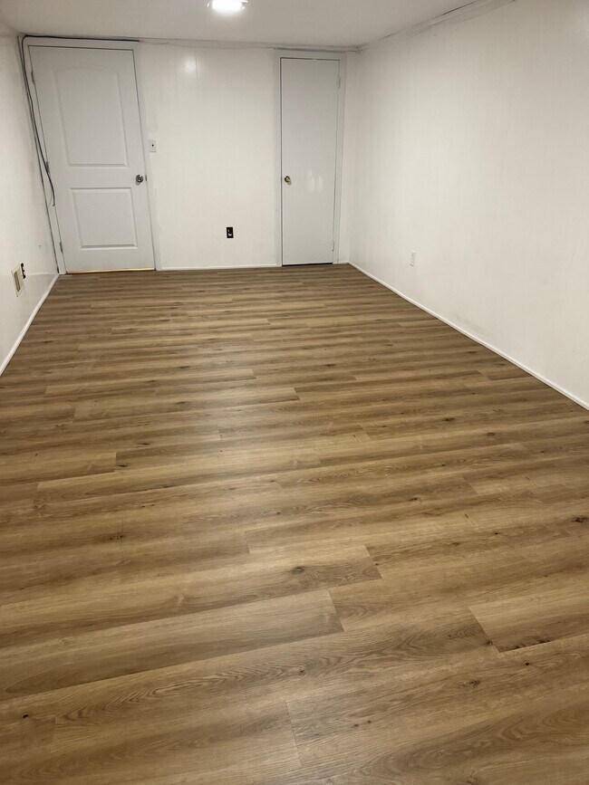 Building Photo - 478B Laurel Brook Dr