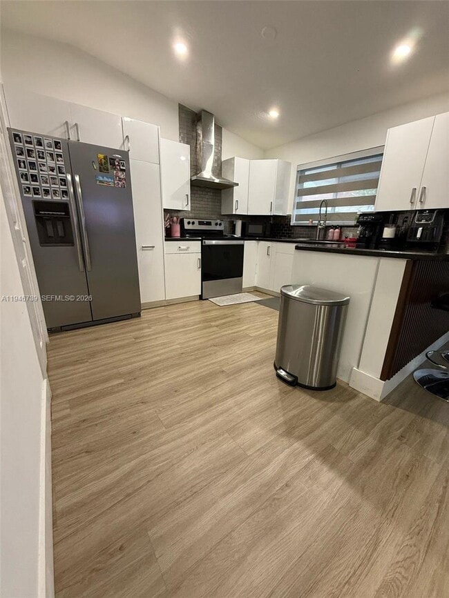 Building Photo - 1040 NW 127th Pl