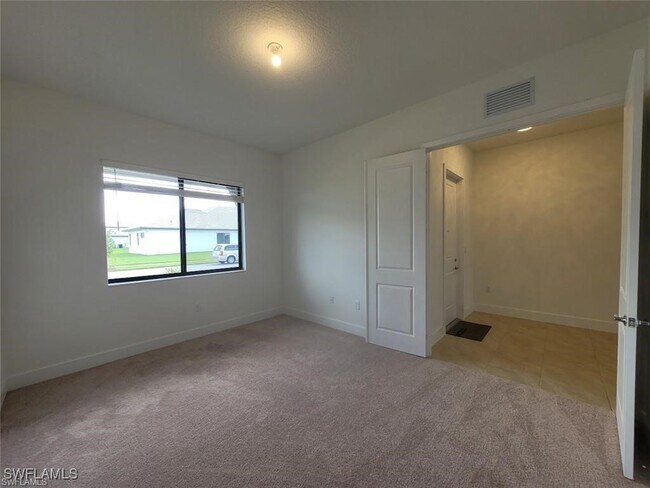 Building Photo - 5051 Florence Dr