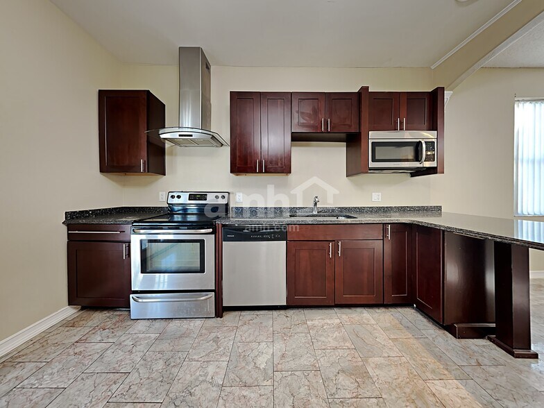 Building Photo - 11542 Wellman Dr