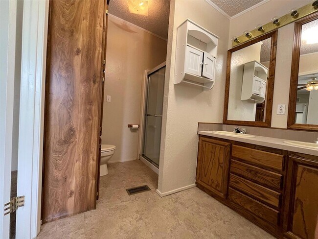 Building Photo - 1550 Alpine Trail