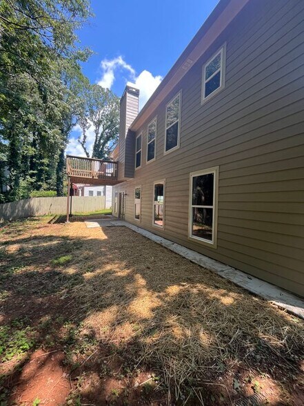 Building Photo - 2894 Sterling Dr NW