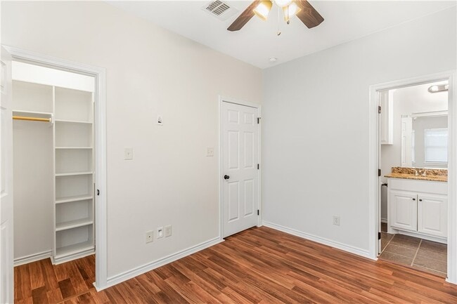 Building Photo - 3933 John Sharp Pkwy