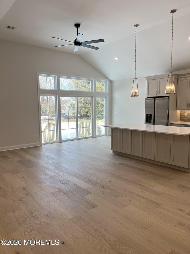 Building Photo - 10 Johnson Ave