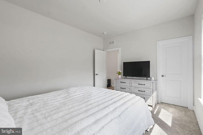 Building Photo - 15648 Dark Star Ln