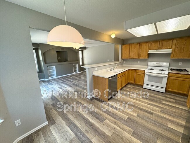 Building Photo - 5859 Instone Cir