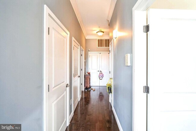 Building Photo - 207 Rector St