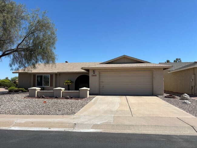 Building Photo - Spacious 3 bedroom Long Term Unfurnished home in Leisure World a 45+ Active Adult Resort Community