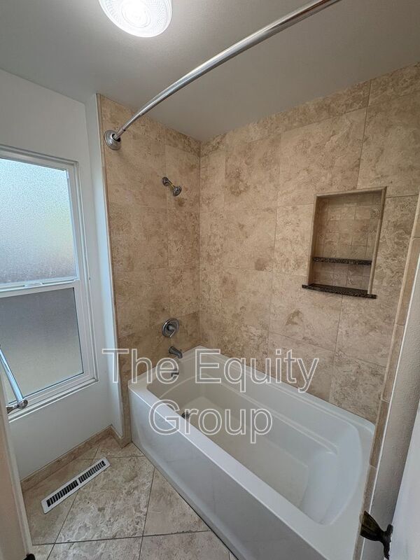 Building Photo - 445 N O'Farrell Ct