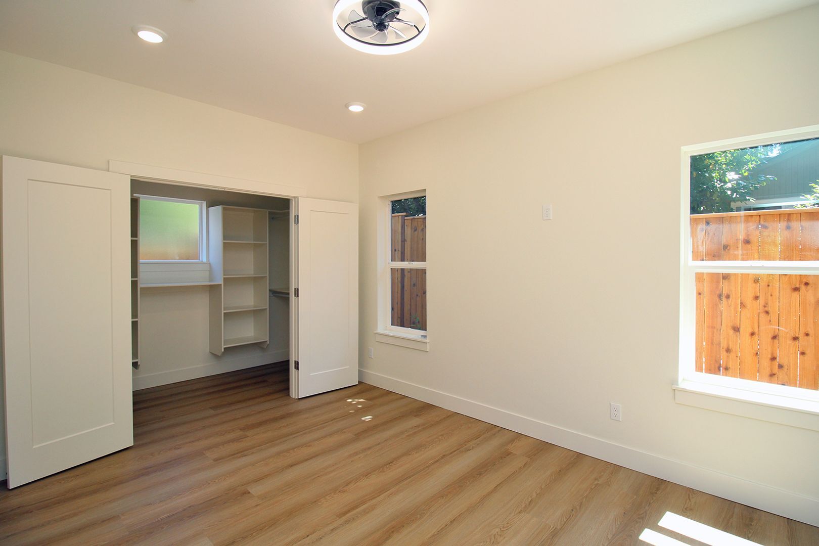 Building Photo - 4658 SW Fairvale Ct