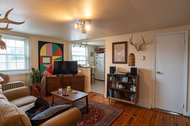 Building Photo - 1 bedroom w/d in unit
