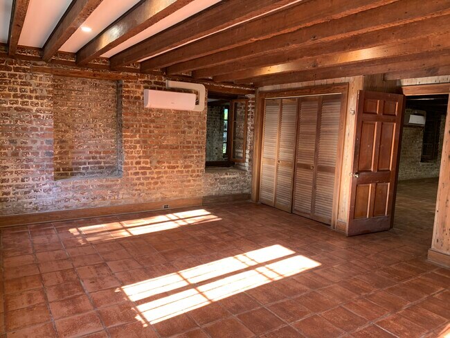 Building Photo - 20 Montagu St