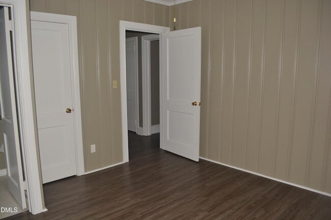 Building Photo - 527 S 3rd St