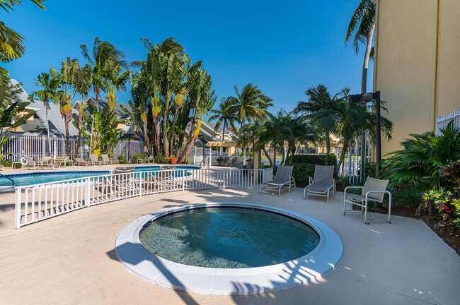Building Photo - 6340 La Costa Dr