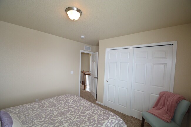 Building Photo - Beautiful 2-story home in D-49 available to move in on 05/01/2026! The owner allows 1 dog up to 7...