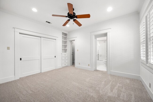 Building Photo - 1301 Kent Ln