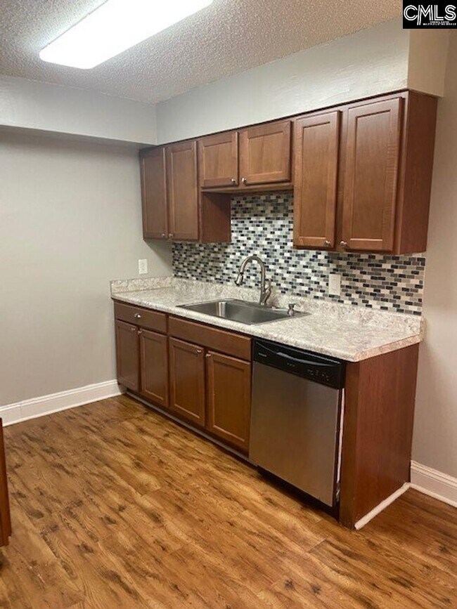 Building Photo - 6530 Davidson Rd