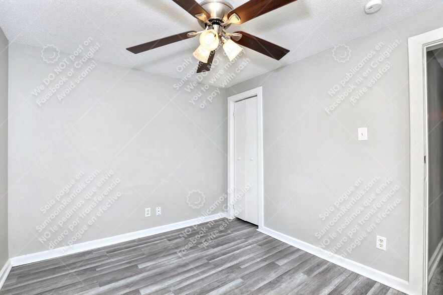 Building Photo - 414 N Temple Ave
