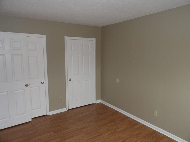 Building Photo - 409 Ridgewood Ln