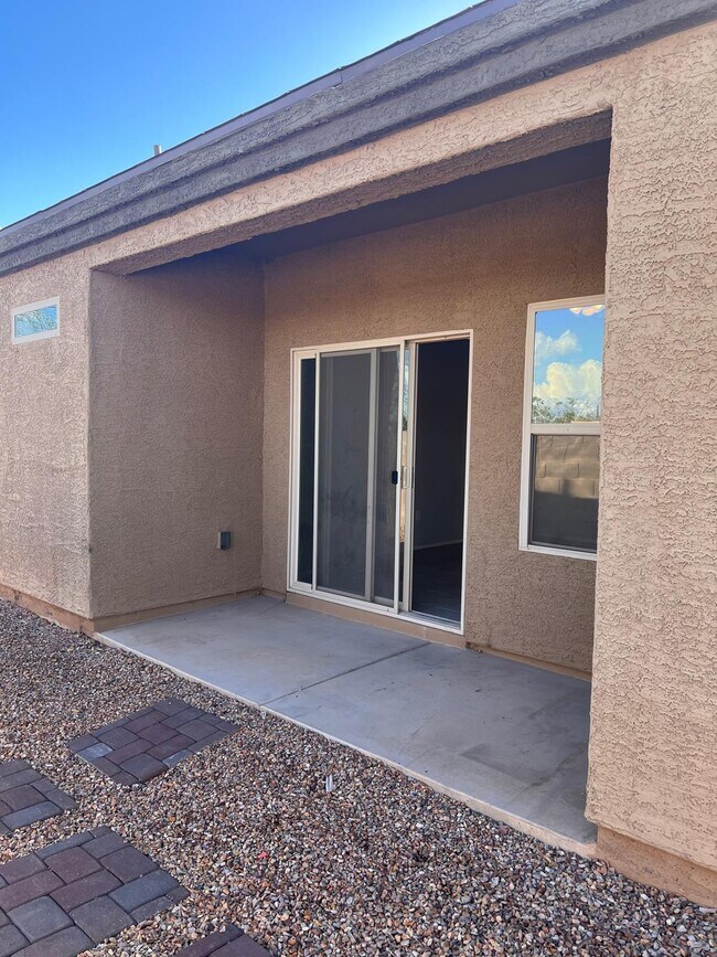 Building Photo - 6183 S Water Fountain Dr