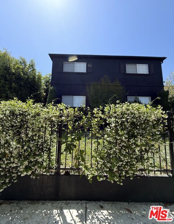 Building Photo - 4275 McClung Dr