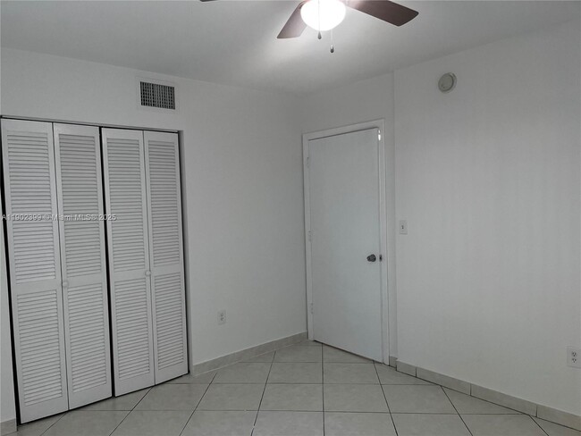 Building Photo - 181 NW 47th Ave