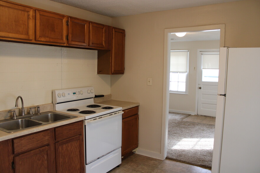 Building Photo - 4347 E Bayley St