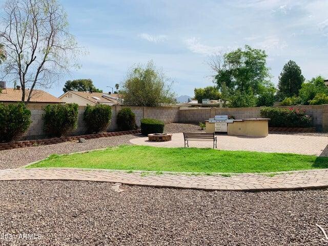 Building Photo - 8832 E Lupine Ave