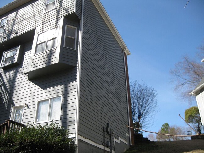 Building Photo - 5465 Derby Chase Ct
