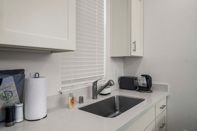 Building Photo - 4502 S Puget Sound Ave