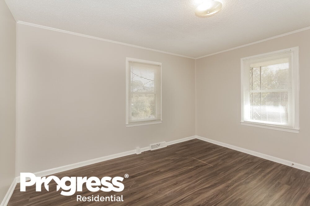 Building Photo - 508 W Allison Ave