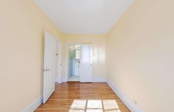 Building Photo - 511 Beacon St